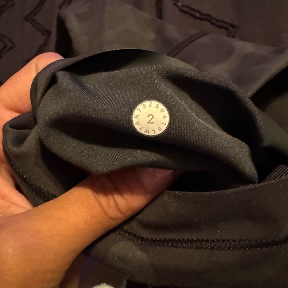 Lululemon shorts - Picture 4 of 4